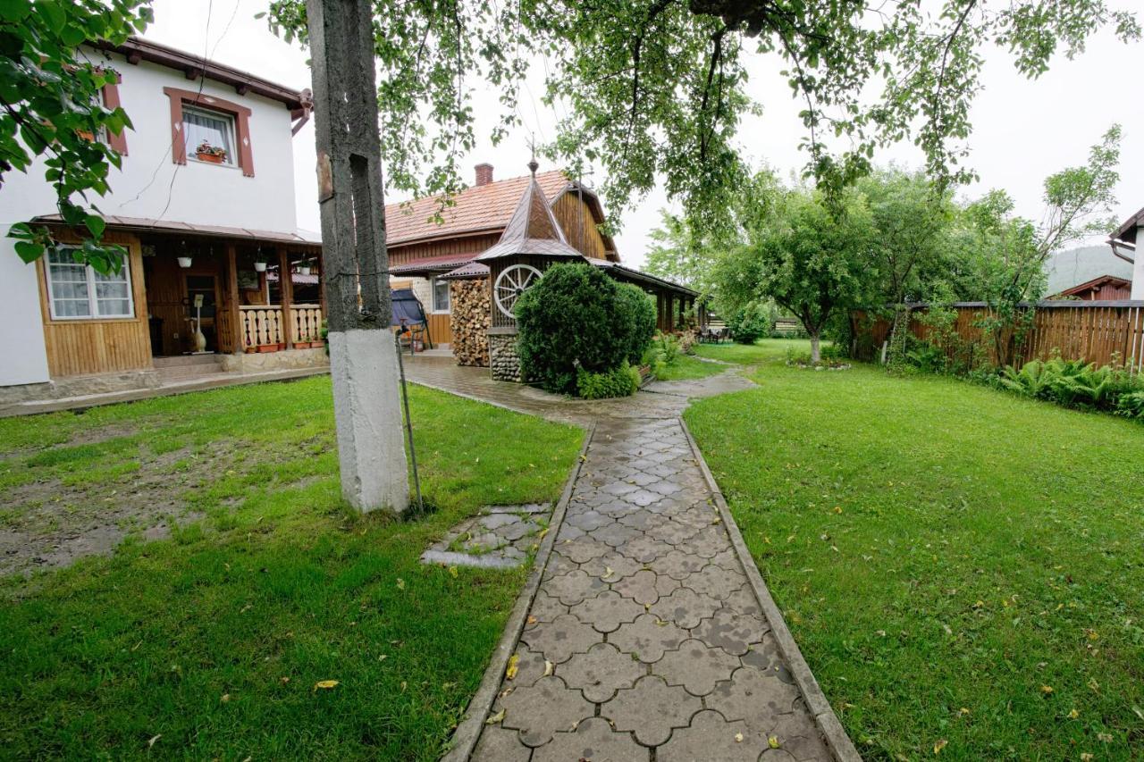 Pensiunea Casa Bianca - Bucovina Vama  Exteriér fotografie